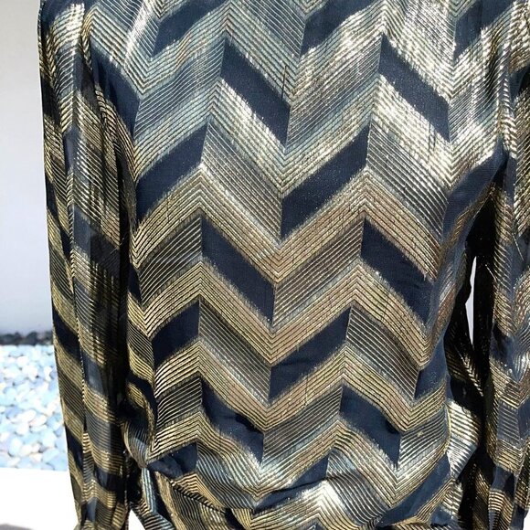 Rimini Top Womens Vintage Rayon Metallic Zig Zag Pattern Side Snap Gold Black - Picture 10 of 12